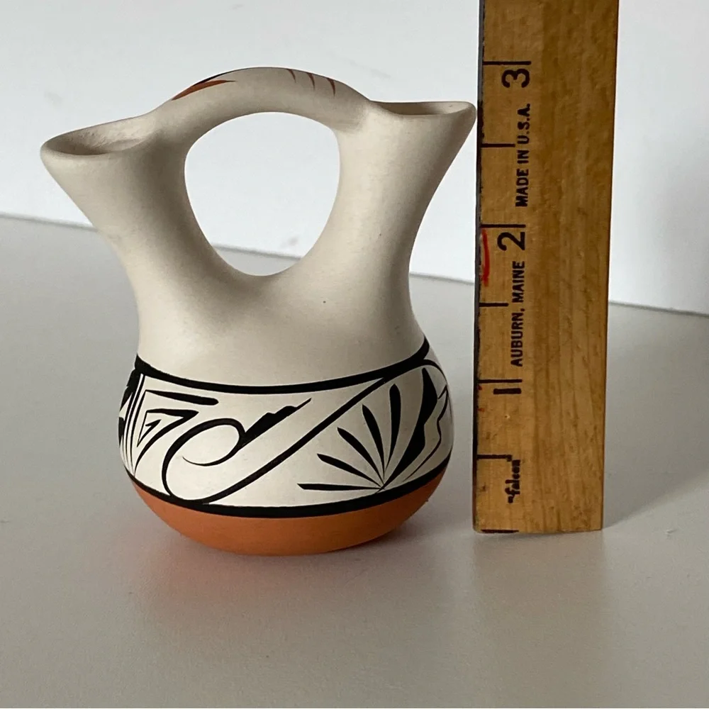Pueblo Wedding Vase Small Signed Native American 3 inches tall Pottery EUC